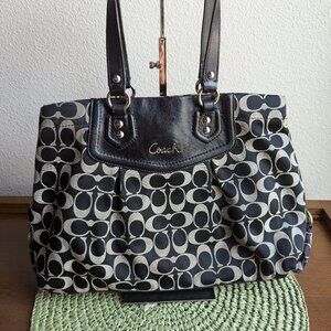 Coach Ashley convertible bag A1381 F19244 Black